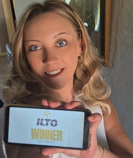 Winner Jamie leigh R. background