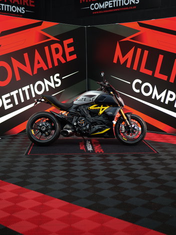 Winner Gary T. - Ducati Diavel 1260 S | Italian Muscle