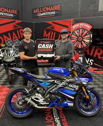 Winner Stefon W. - Yamaha R125 + £250 Instant Wins