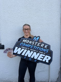 Winner Megan Lloyd background