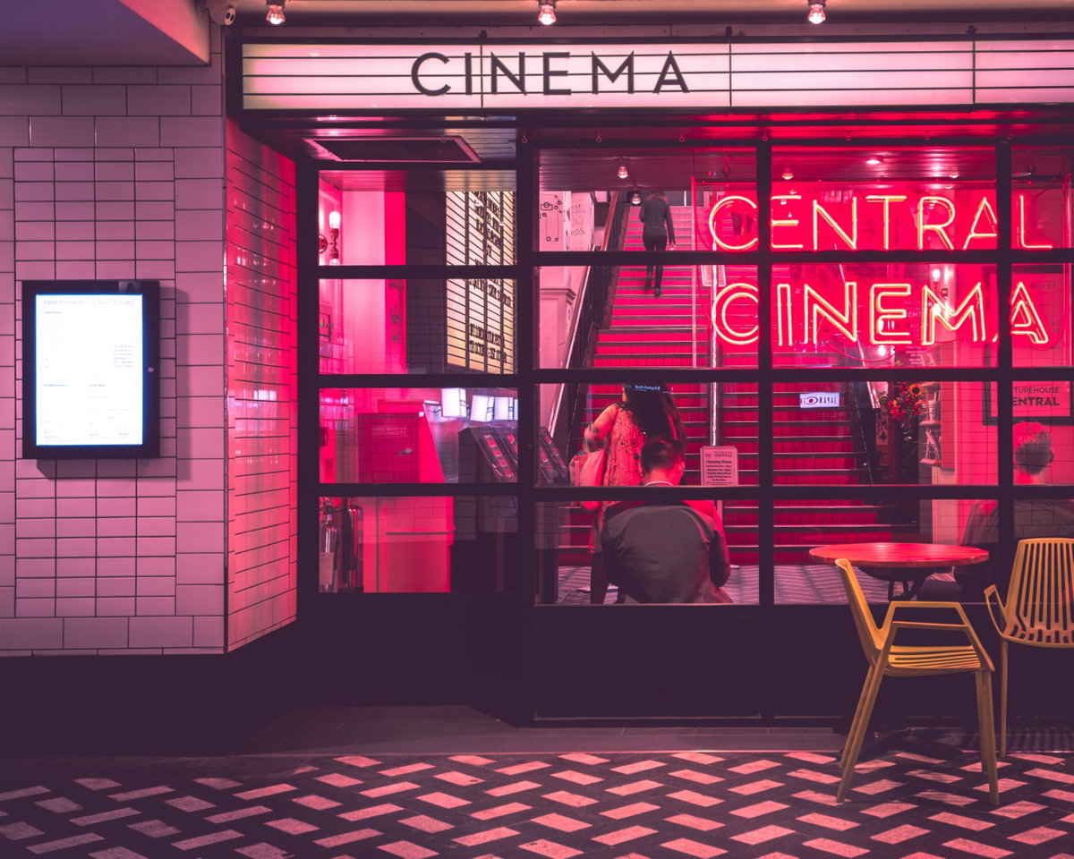 A Fix-8 Bidz Cinema Treat worth £250!! featured image