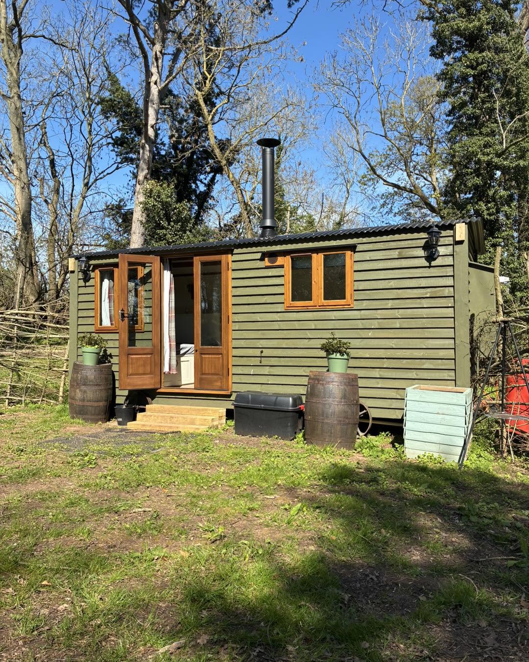 Two Night Midweek Shepherds Hut Stay with Breakfast Hamper for Two at the Apple Farm, Stratford Upon Avon