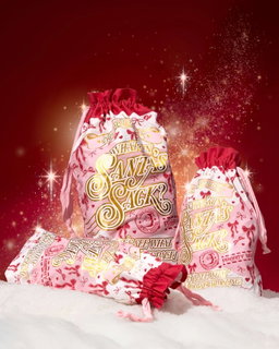 Winner Zara Barnett background